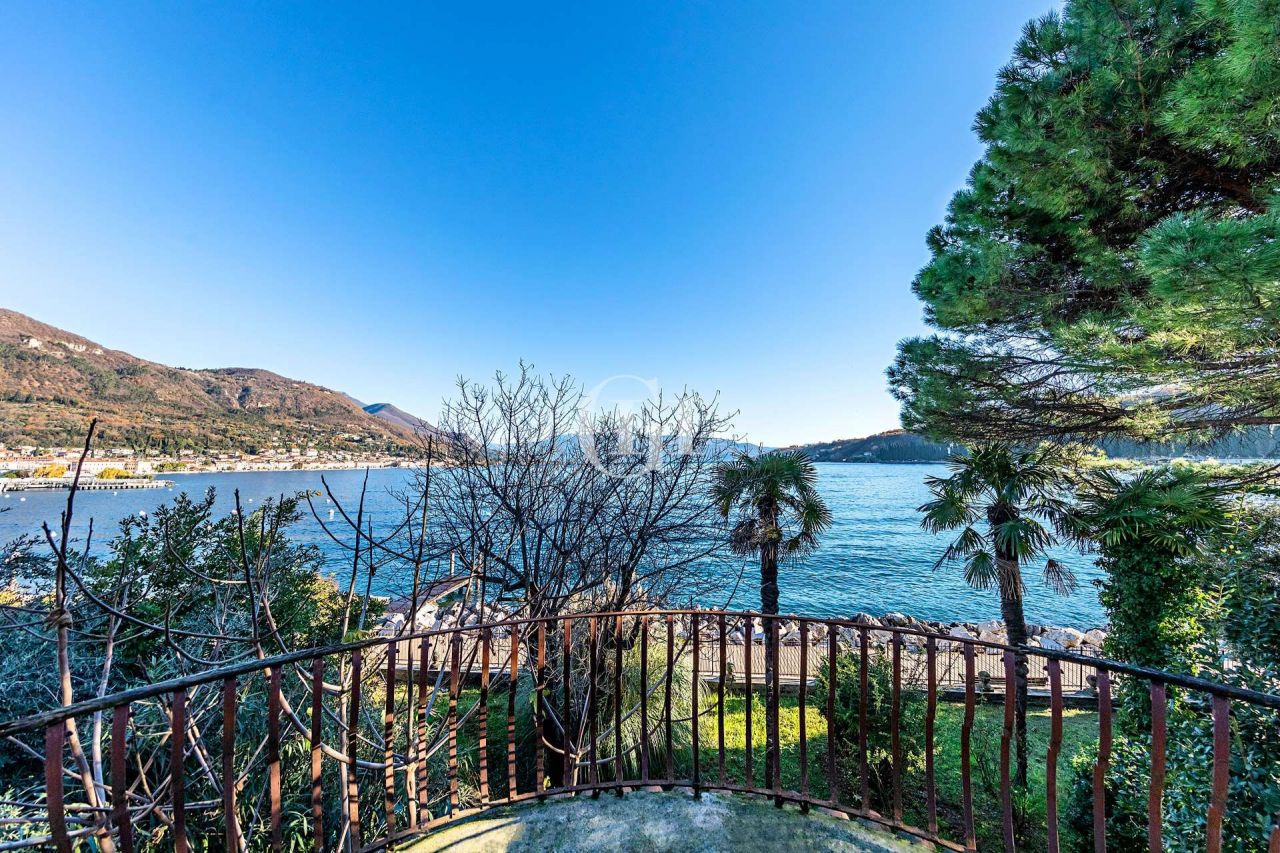 Вилла у озера Гарда, Италия, 240 м2 фото 1
