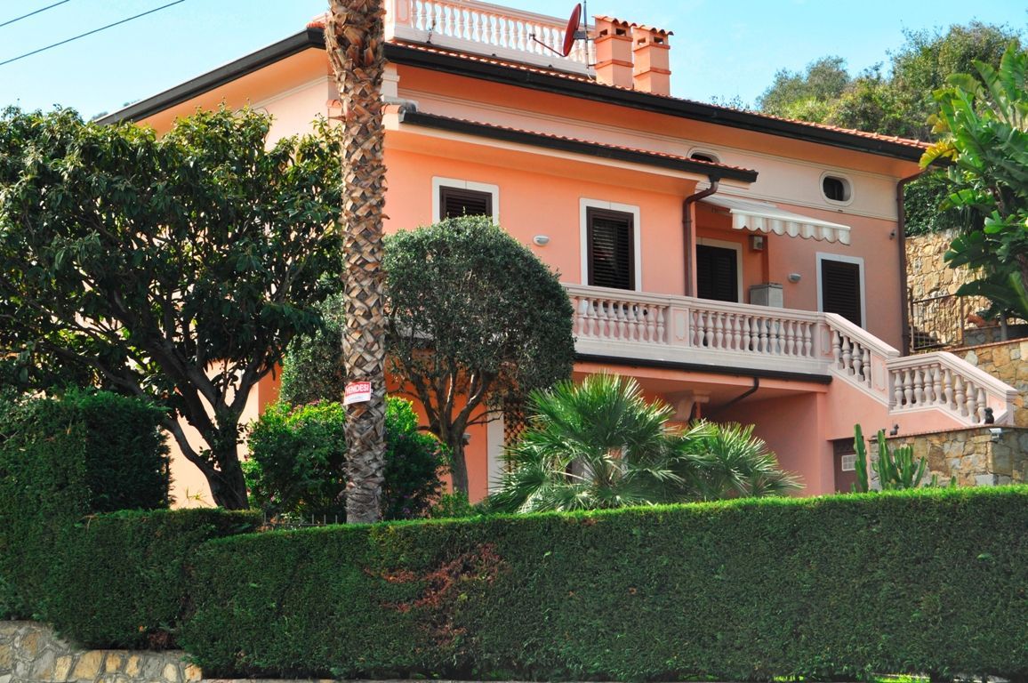 Вилла в Сан-Ремо, Италия, 315 м2 фото 3