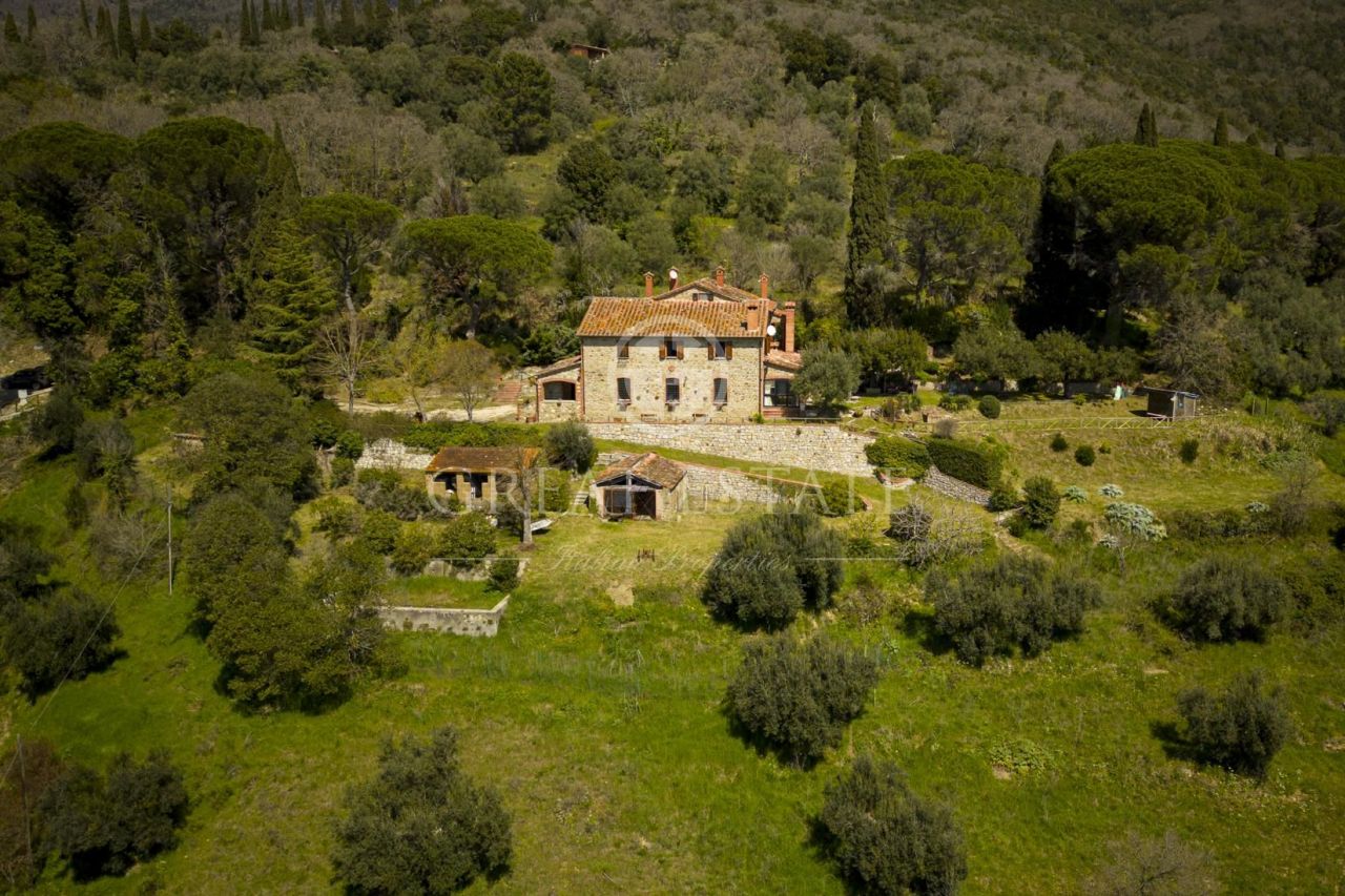 Дом в Пассиньяно-суль-Тразимено, Италия, 518.25 м2 фото 2