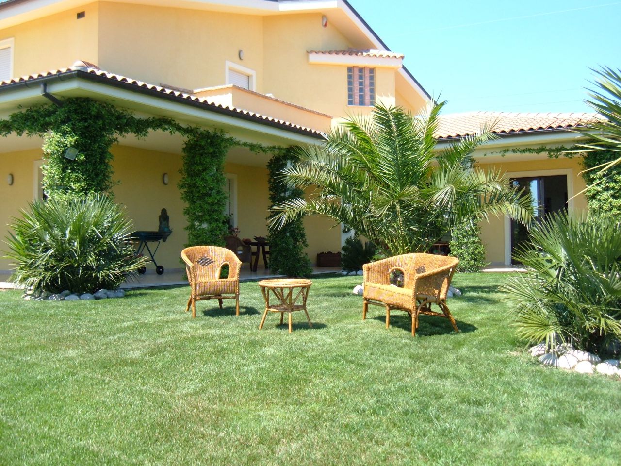 Вилла в Розето-дельи-Абруцци, Италия, 350 м2 фото 1