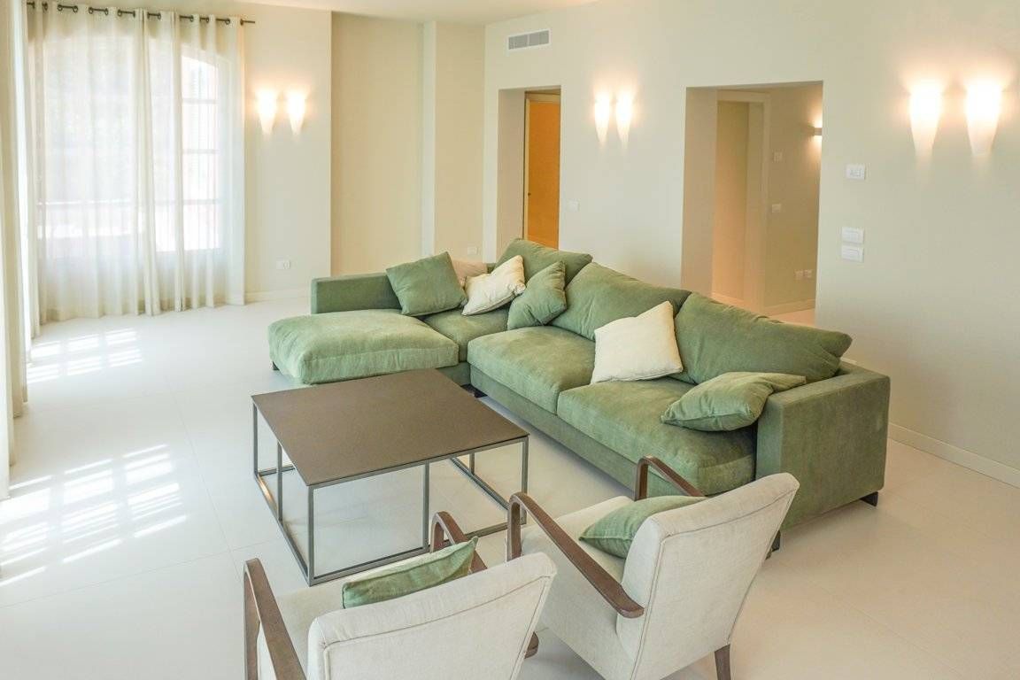Вилла в Форте деи Марми, Италия, 560 м2 фото 2