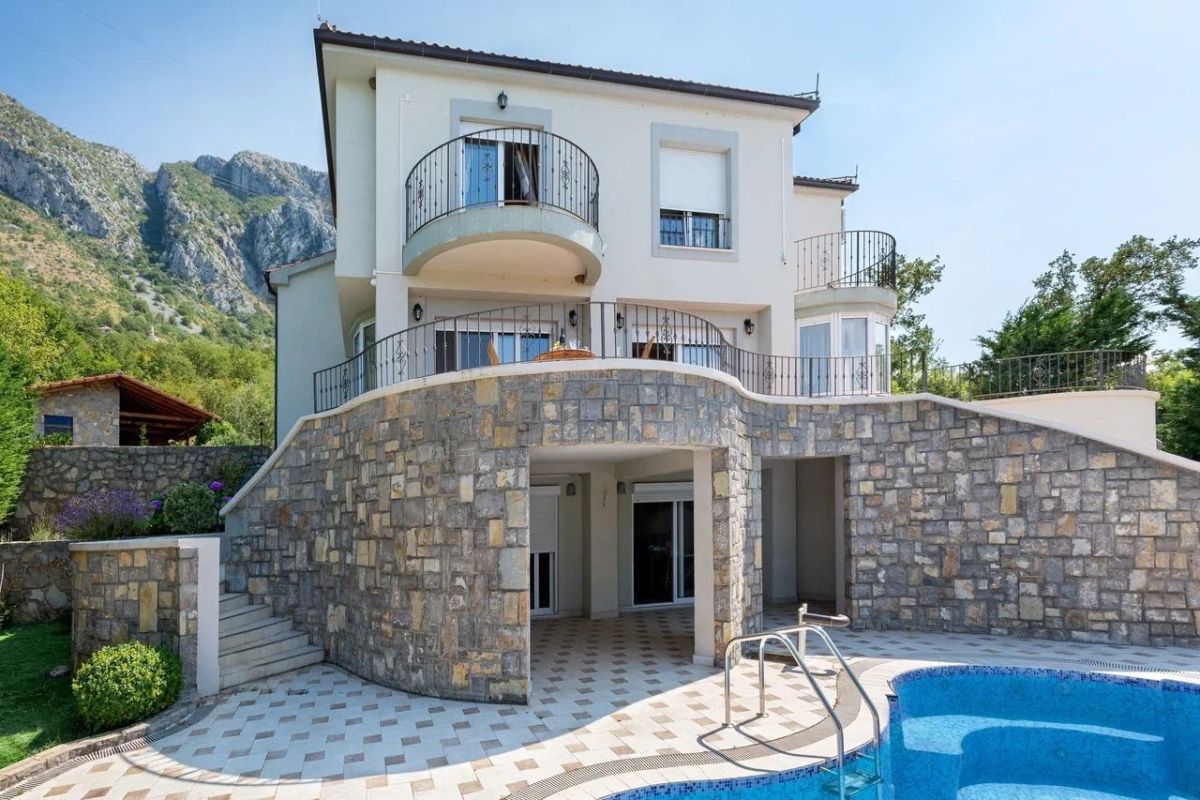 Дом в Будве, Черногория, 414 м2 фото 1