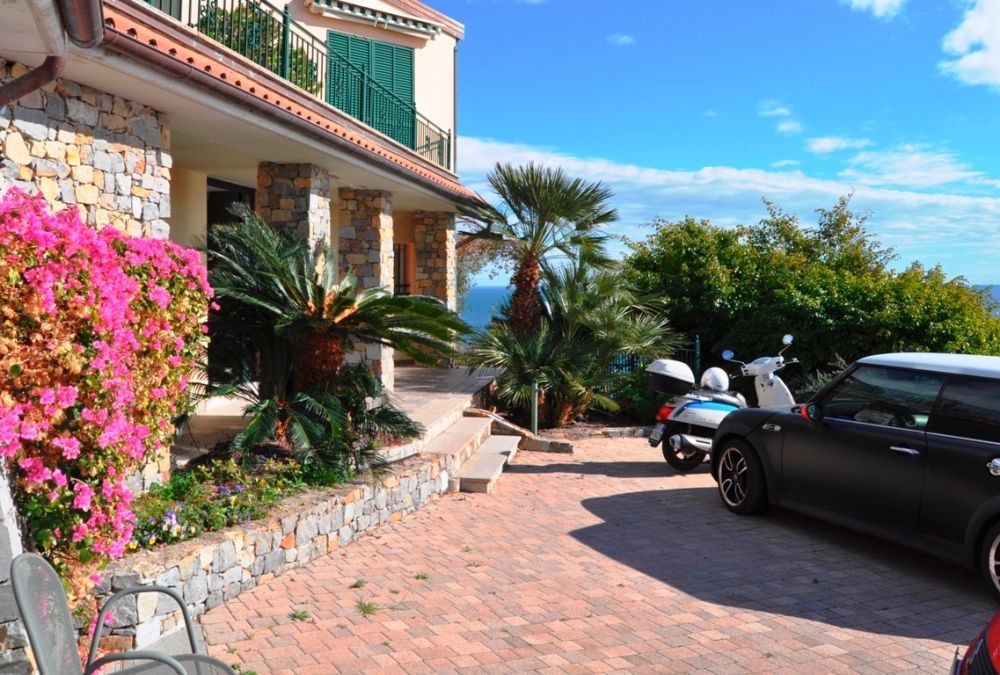 Вилла в Сан-Ремо, Италия, 214 м2 фото 2