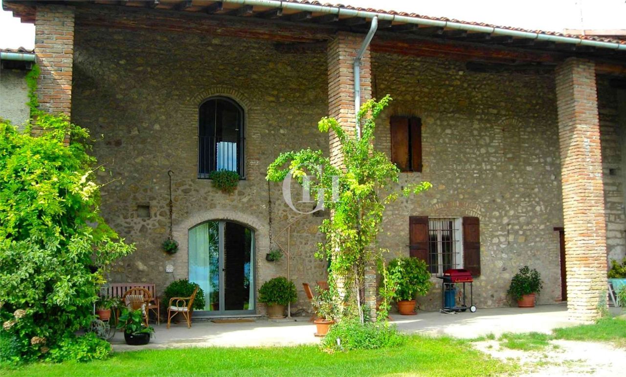 Поместье у озера Гарда, Италия, 1 500 м2 фото 5