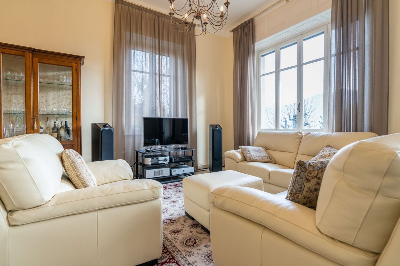 Вилла в Грианте, Италия, 300 м2 фото 5