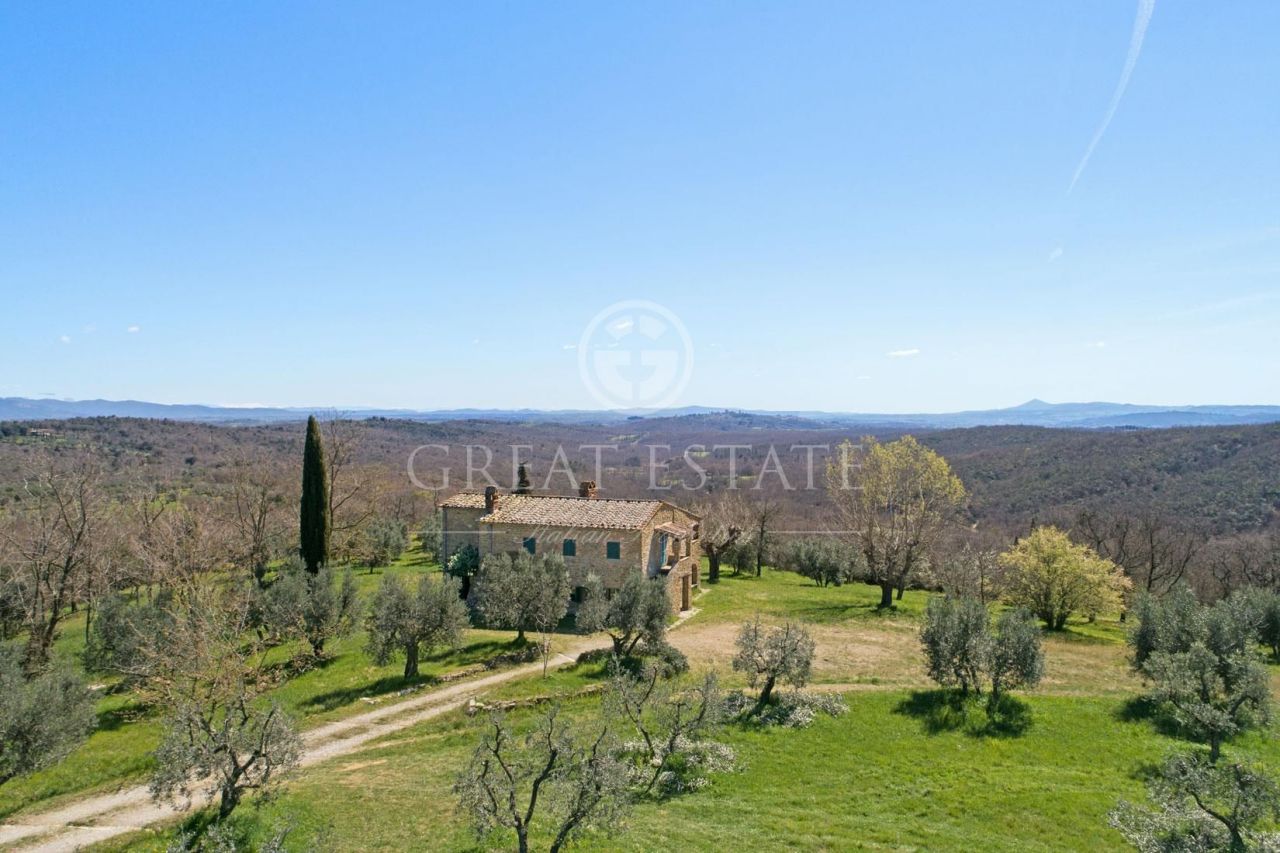Дом Monte San Savino, Италия, 250 м2 фото 1
