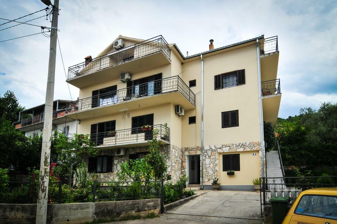 Дом в Тивате, Черногория, 525 м2 фото 1
