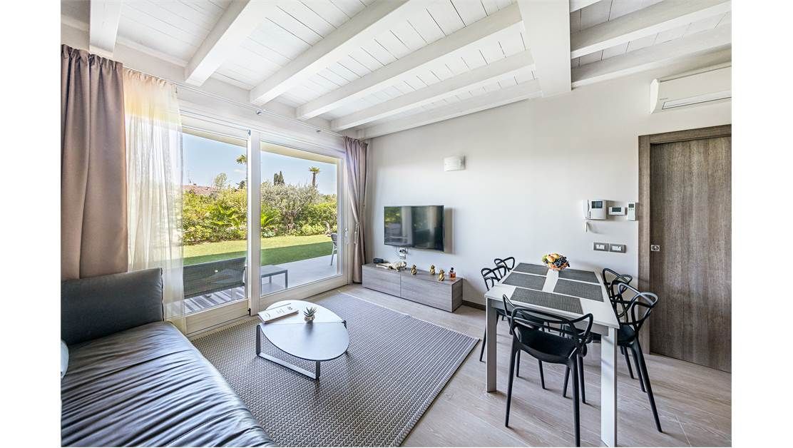 Апартаменты у озера Гарда, Италия, 140 м2 фото 4