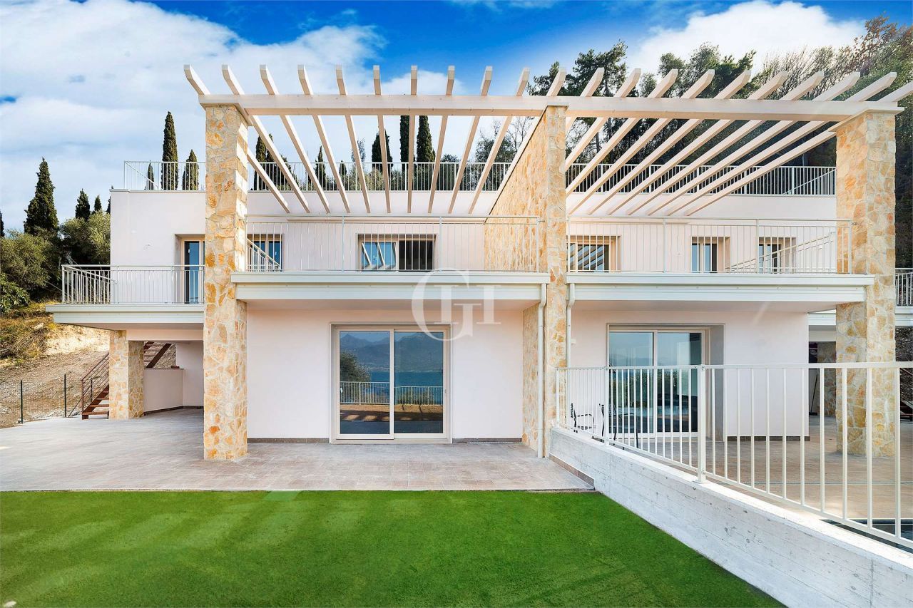 Дом у озера Гарда, Италия, 220 м2 фото 4