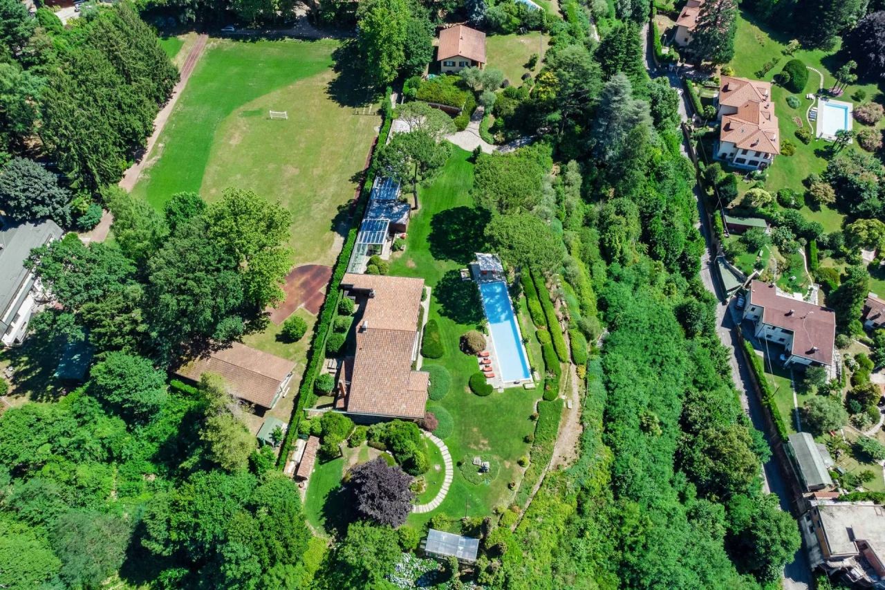 Вилла в Лавено-Момбелло, Италия, 519 м2 фото 5