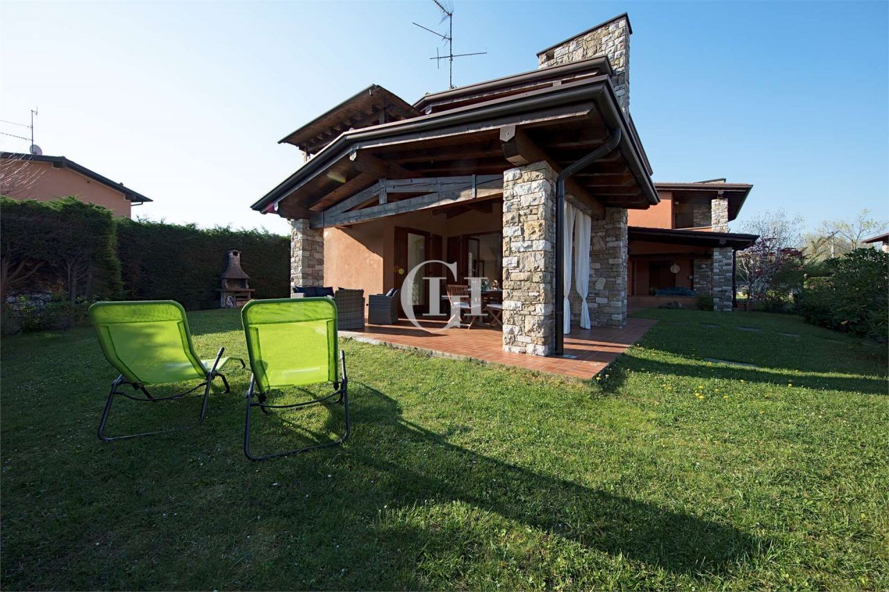 Вилла у озера Гарда, Италия, 130 м2 фото 2