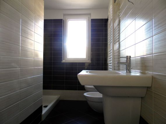 Апартаменты в Альба-Адриатике, Италия, 78 м2 фото 5