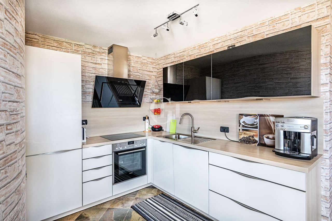 Апартаменты у озера Гарда, Италия, 89 м2 фото 5