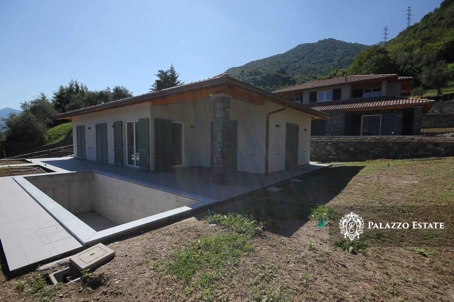Вилла в Ленно, Италия, 300 м2 фото 3