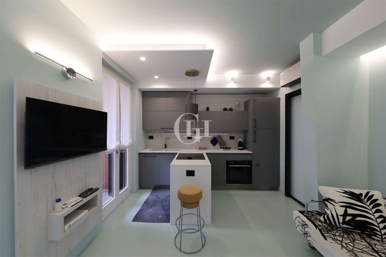 Апартаменты у озера Гарда, Италия, 60 м2 фото 3
