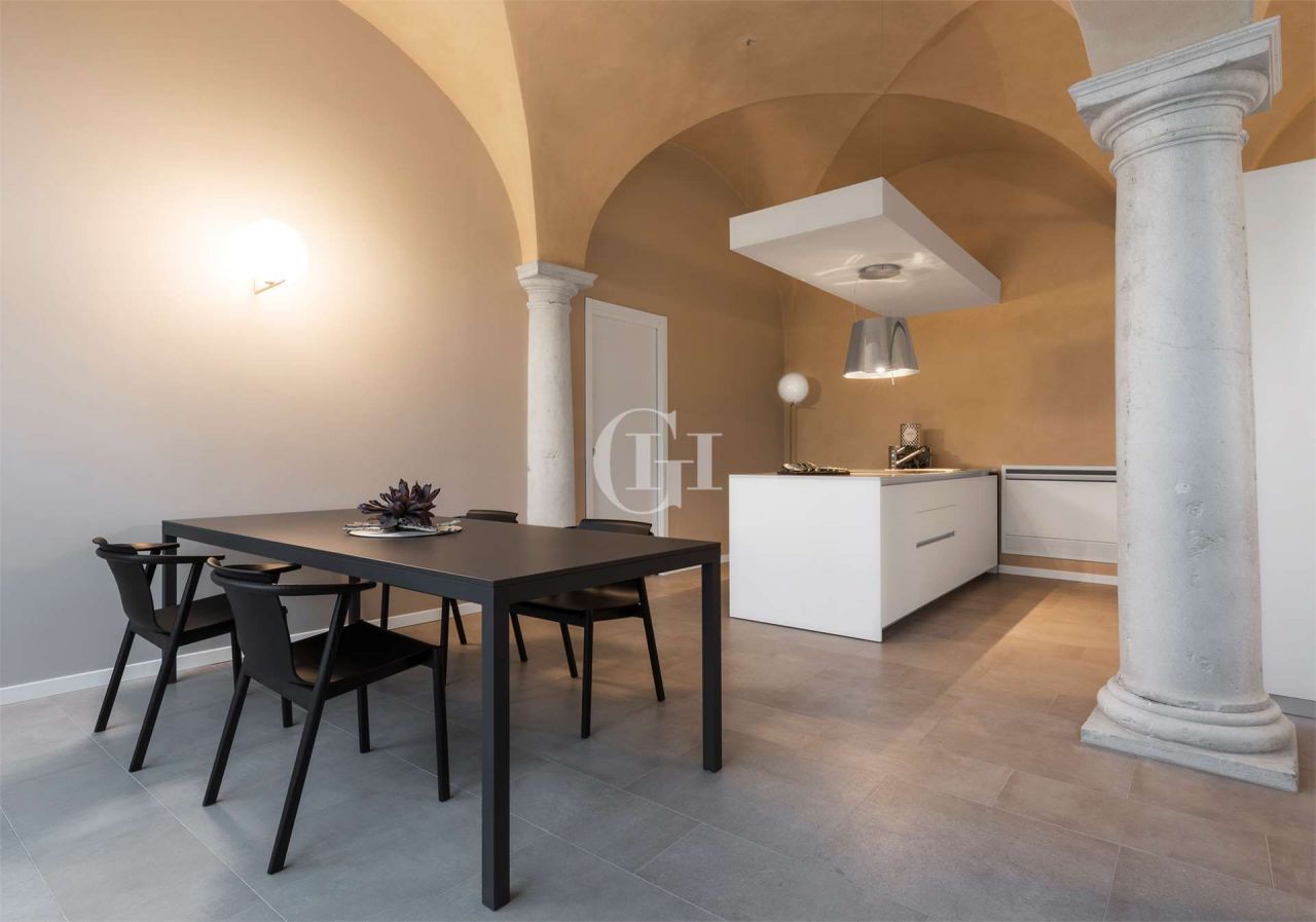 Квартира у озера Гарда, Италия, 64 м2 фото 5