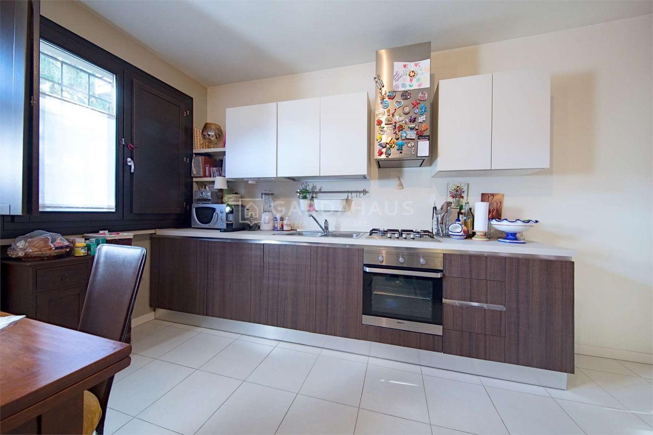 Апартаменты у озера Гарда, Италия, 70 м2 фото 5