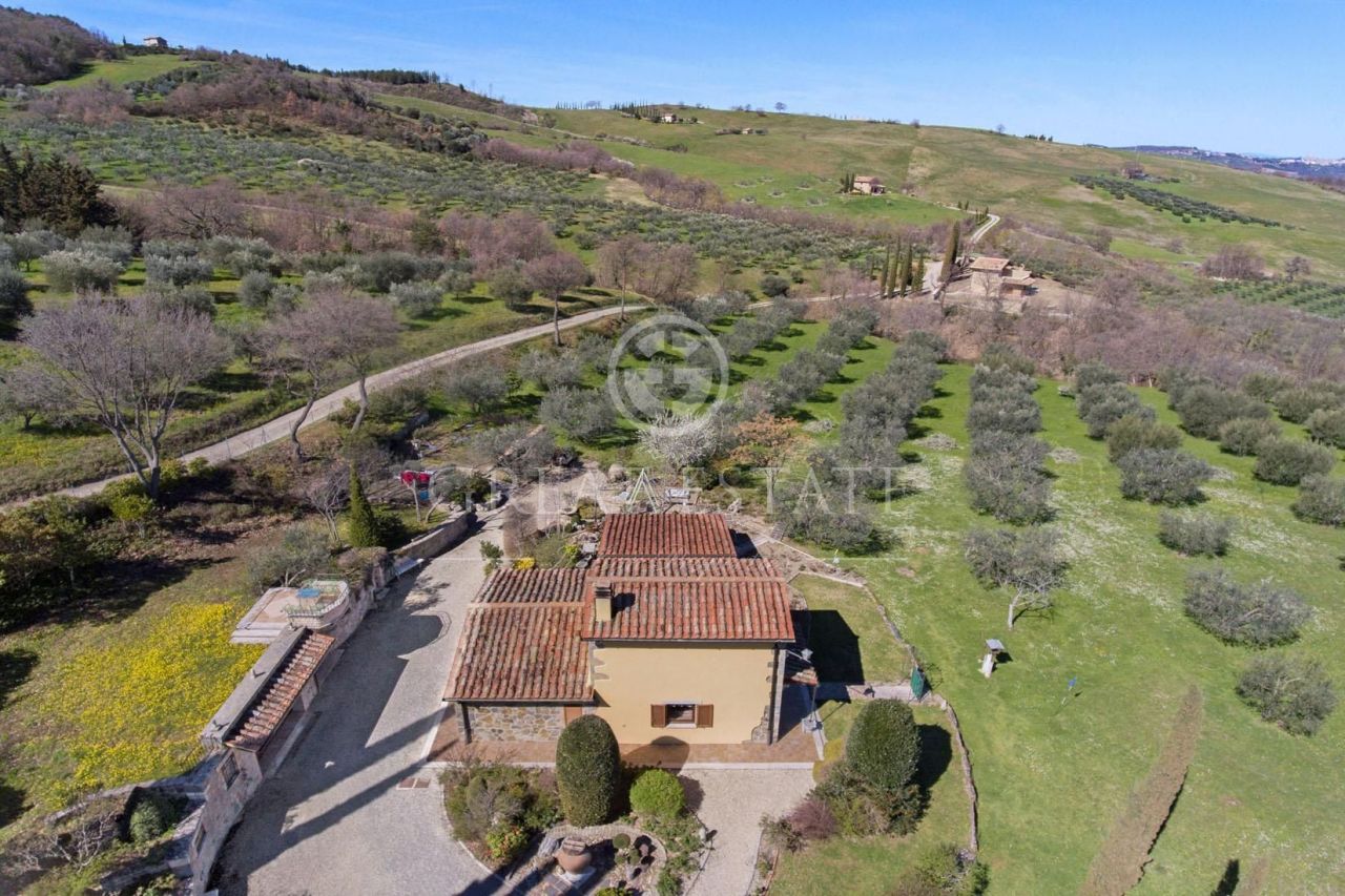 Дом Castiglione d'Orcia, Италия, 144.35 м2 фото 3