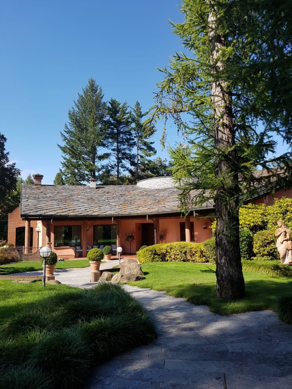 Вилла в Гуанцате, Италия, 700 м2 фото 1