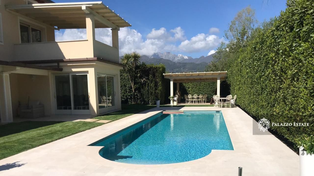 Вилла в Форте деи Марми, Италия, 240 м2 фото 2