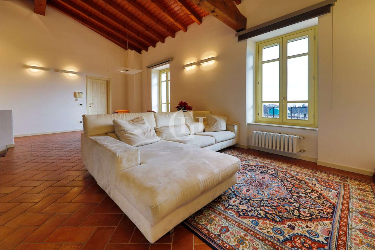 Апартаменты у озера Гарда, Италия, 120 м2 фото 2