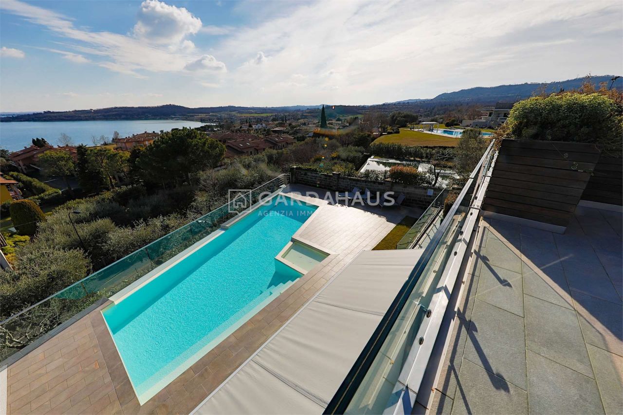 Апартаменты у озера Гарда, Италия, 125 м2 фото 2
