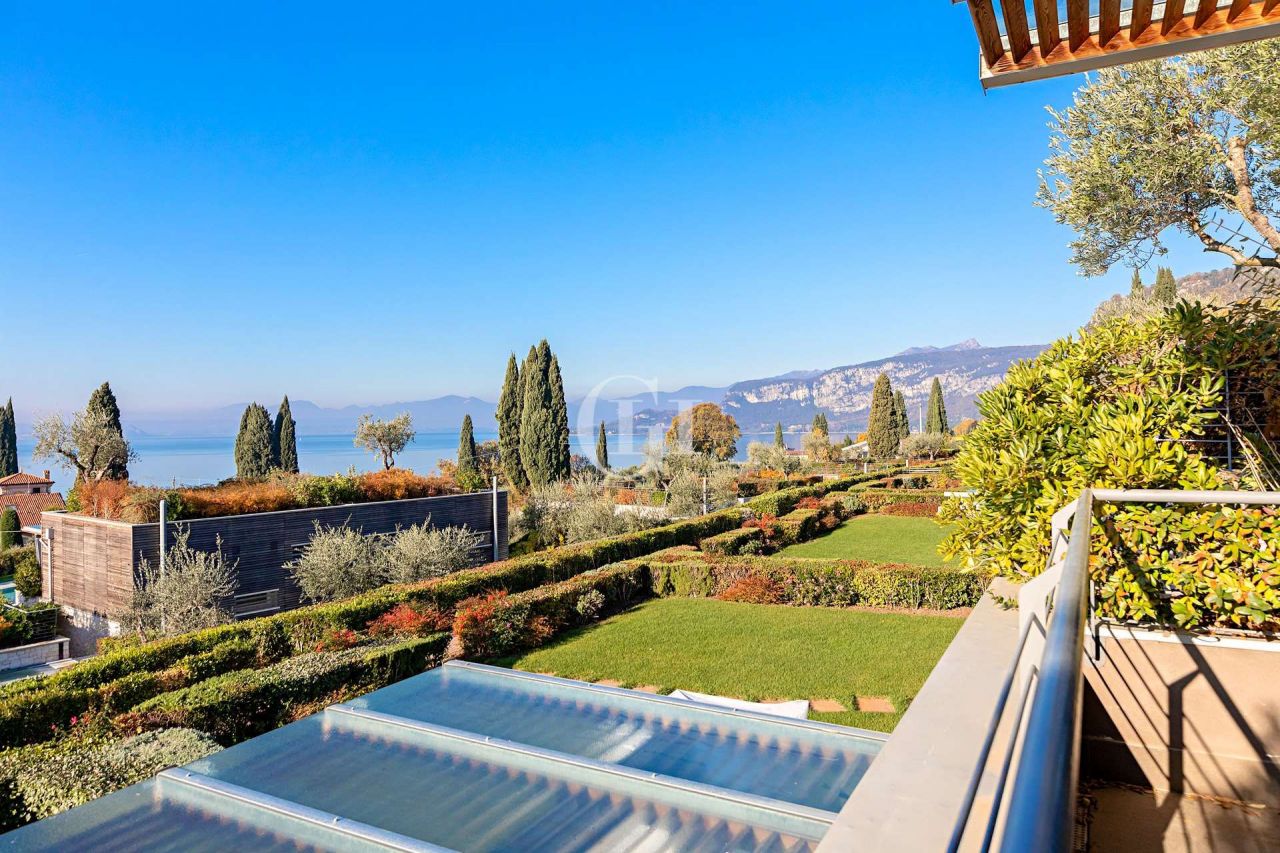 Апартаменты у озера Гарда, Италия, 250 м2 фото 3
