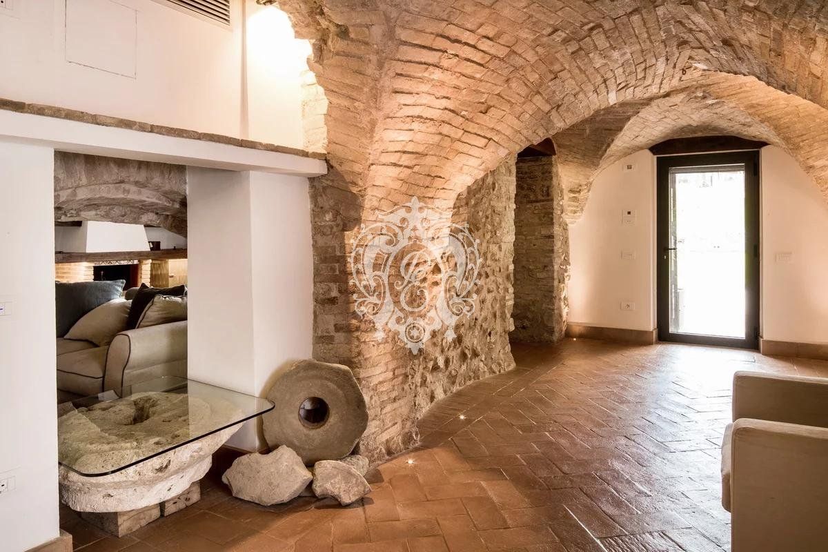 Дом в Монтефалько, Италия, 784 м2 фото 5