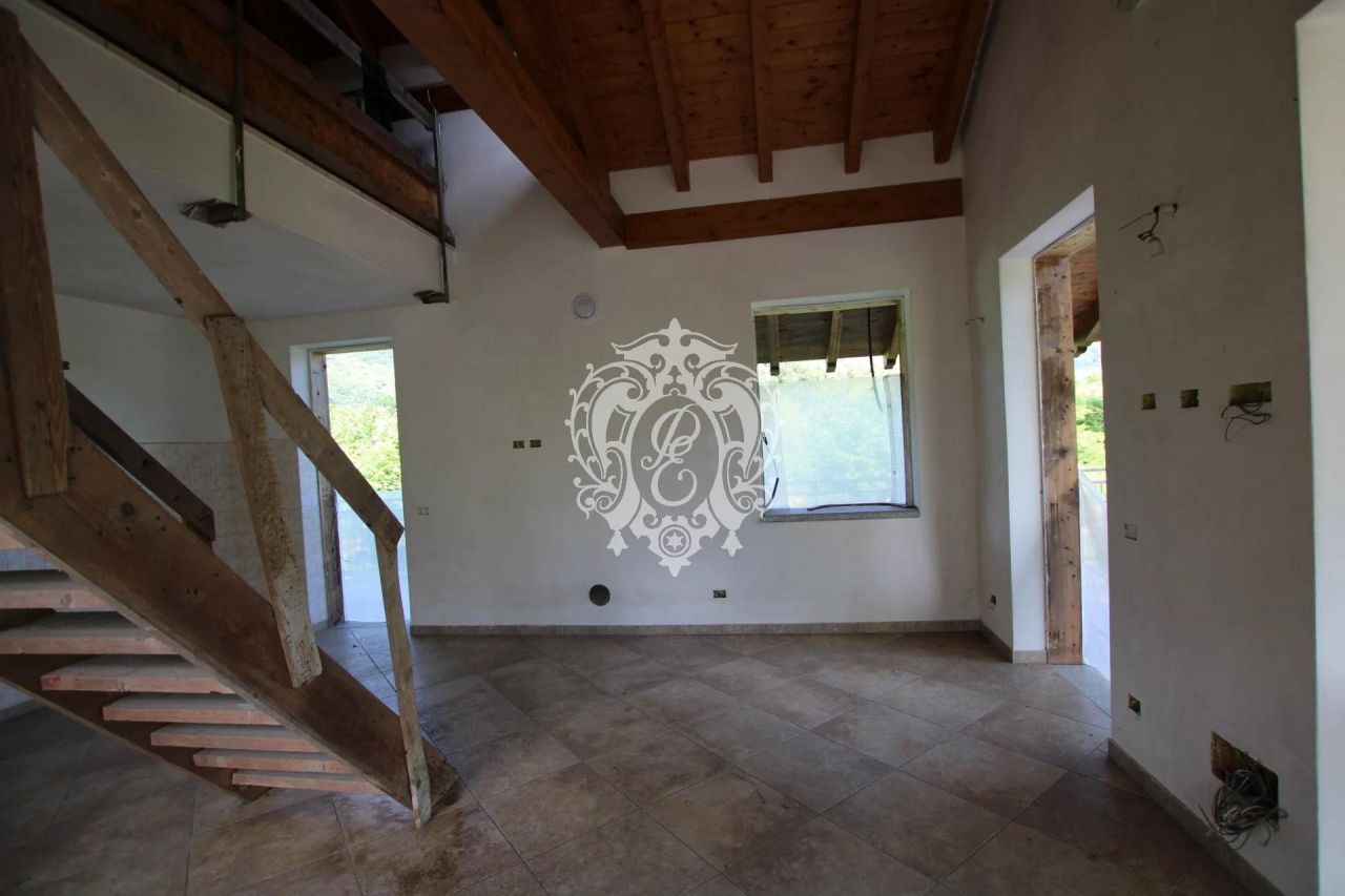 Дом в Массино-Висконти, Италия, 260 м2 фото 3