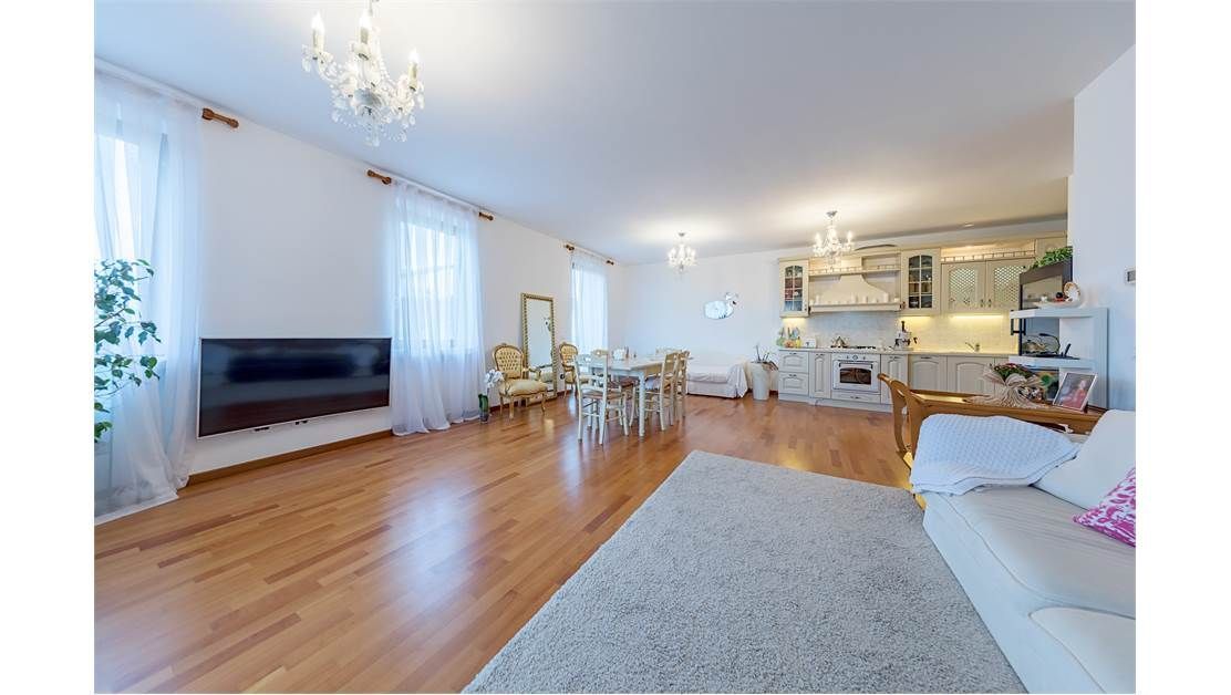Квартира у озера Гарда, Италия, 130 м2 фото 3
