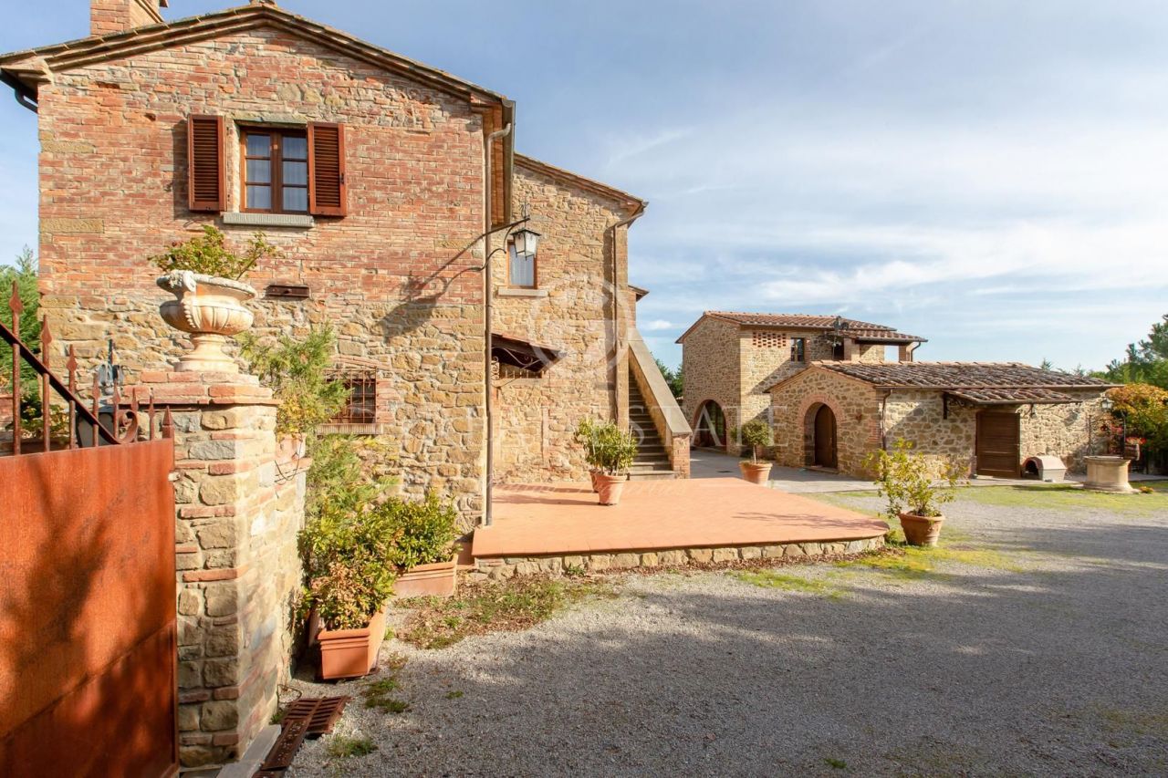 Дом Monte San Savino, Италия, 488 м2 фото 5