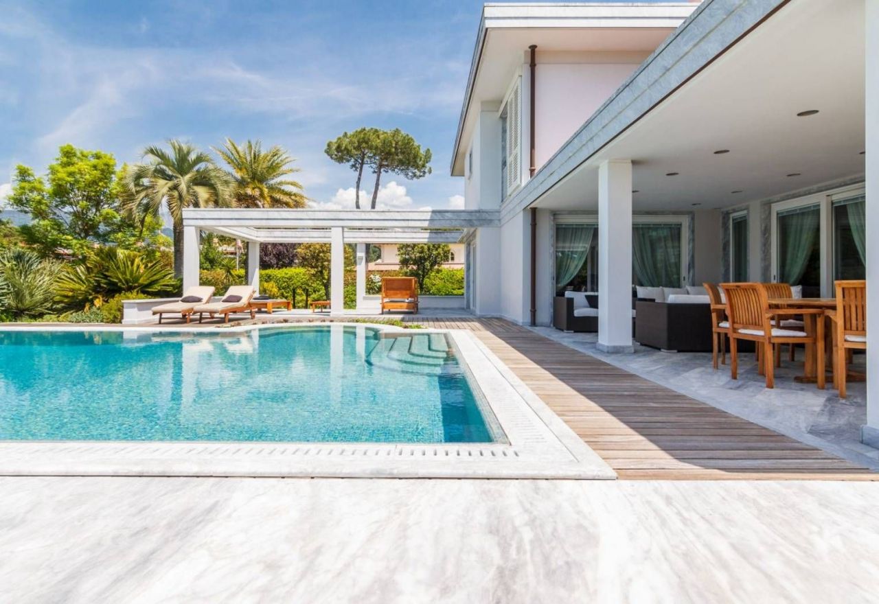 Вилла в Форте деи Марми, Италия, 560 м2 фото 5