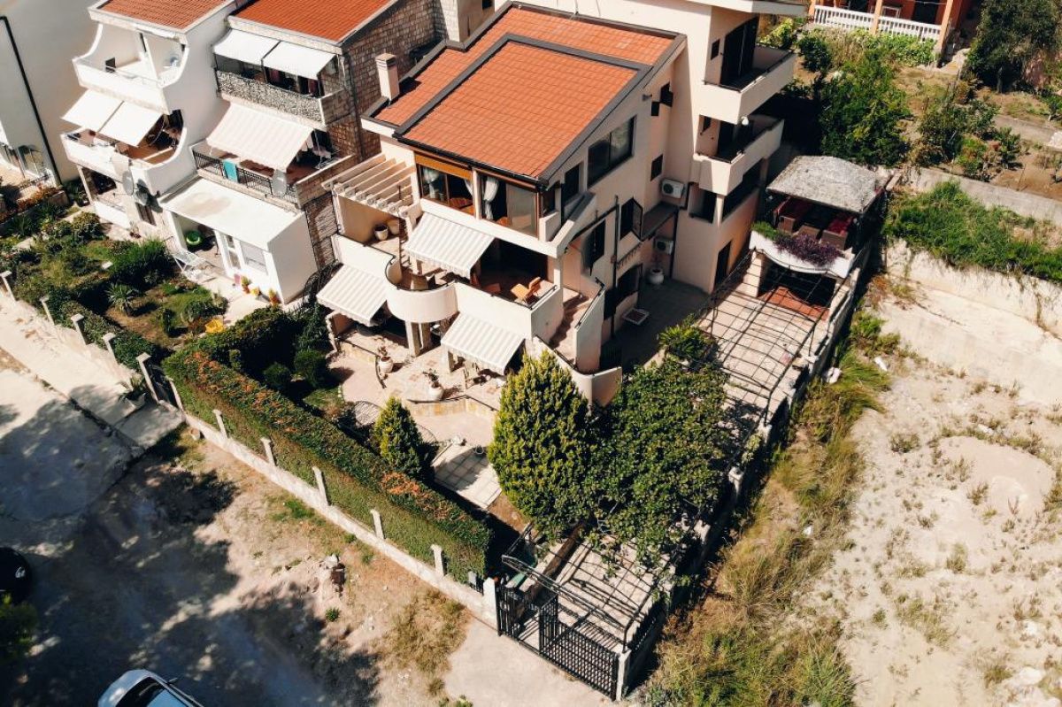 Дом в Биеле, Черногория, 364 м2 фото 2