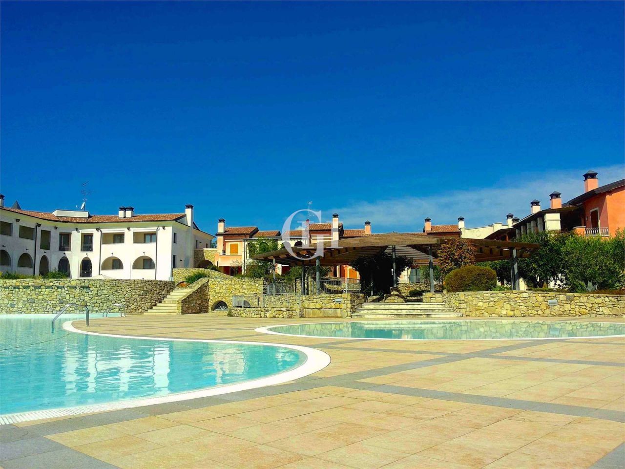 Апартаменты у озера Гарда, Италия, 53 м2 фото 2