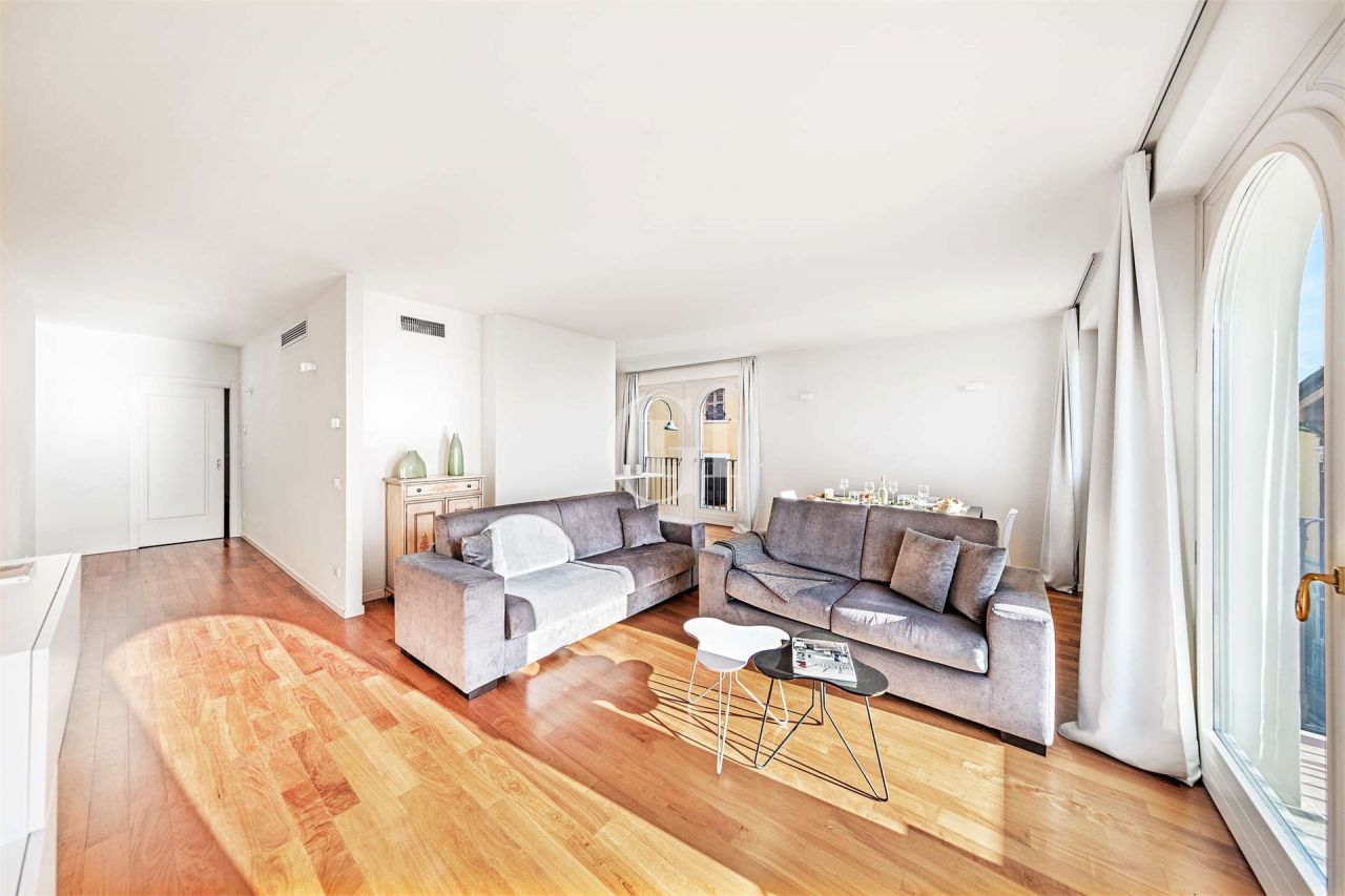 Апартаменты у озера Гарда, Италия, 114 м2 фото 5