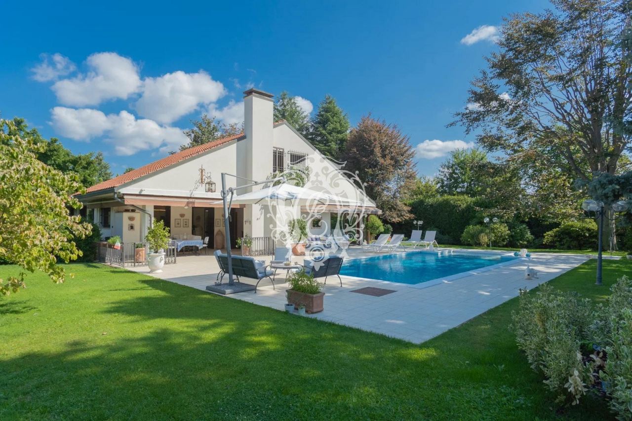 Вилла в Гуанцате, Италия, 500 м2 фото 1