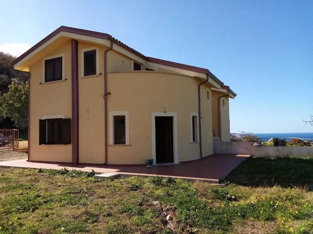Вилла в Дзамброне, Италия, 100 м2 фото 3