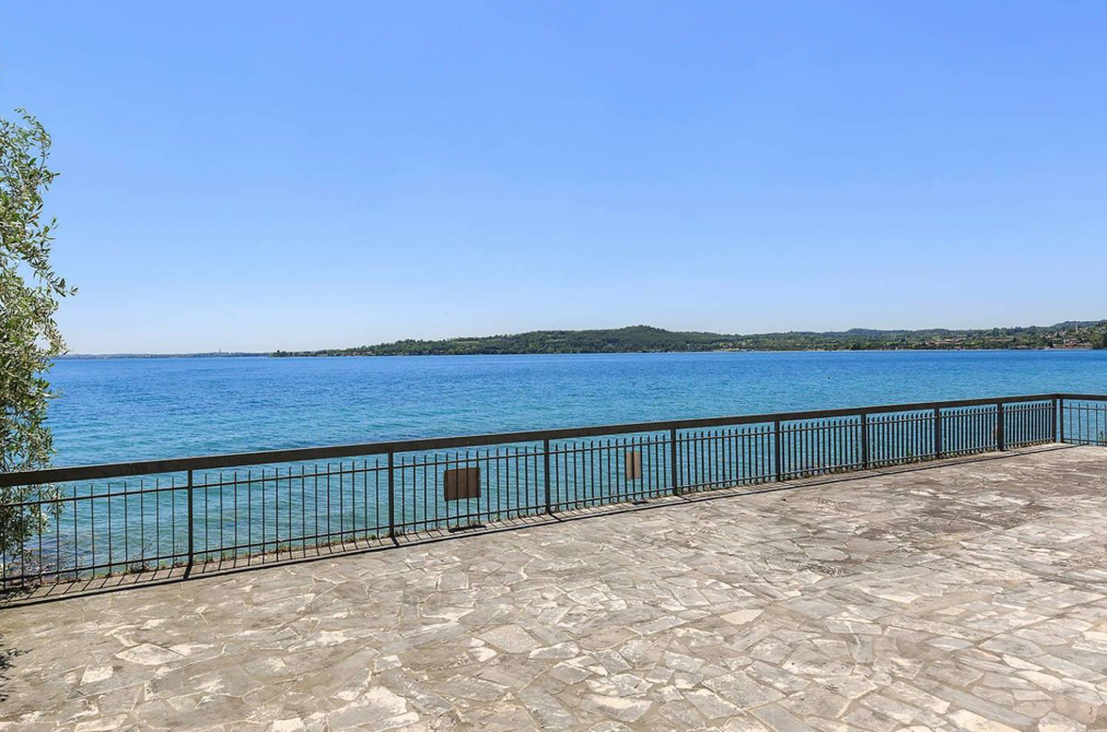 Вилла у озера Гарда, Италия, 300 м2 фото 4