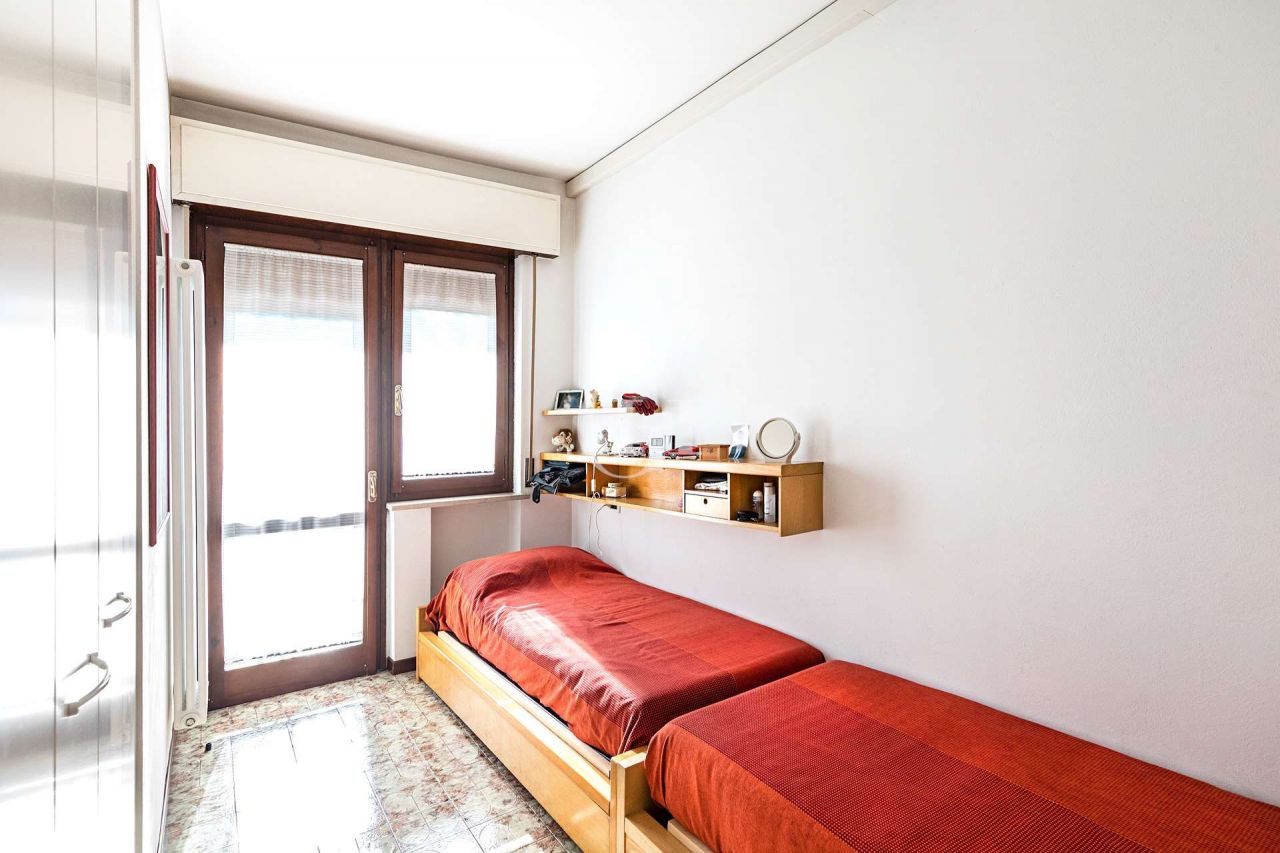 Квартира у озера Гарда, Италия, 78 м2 фото 3