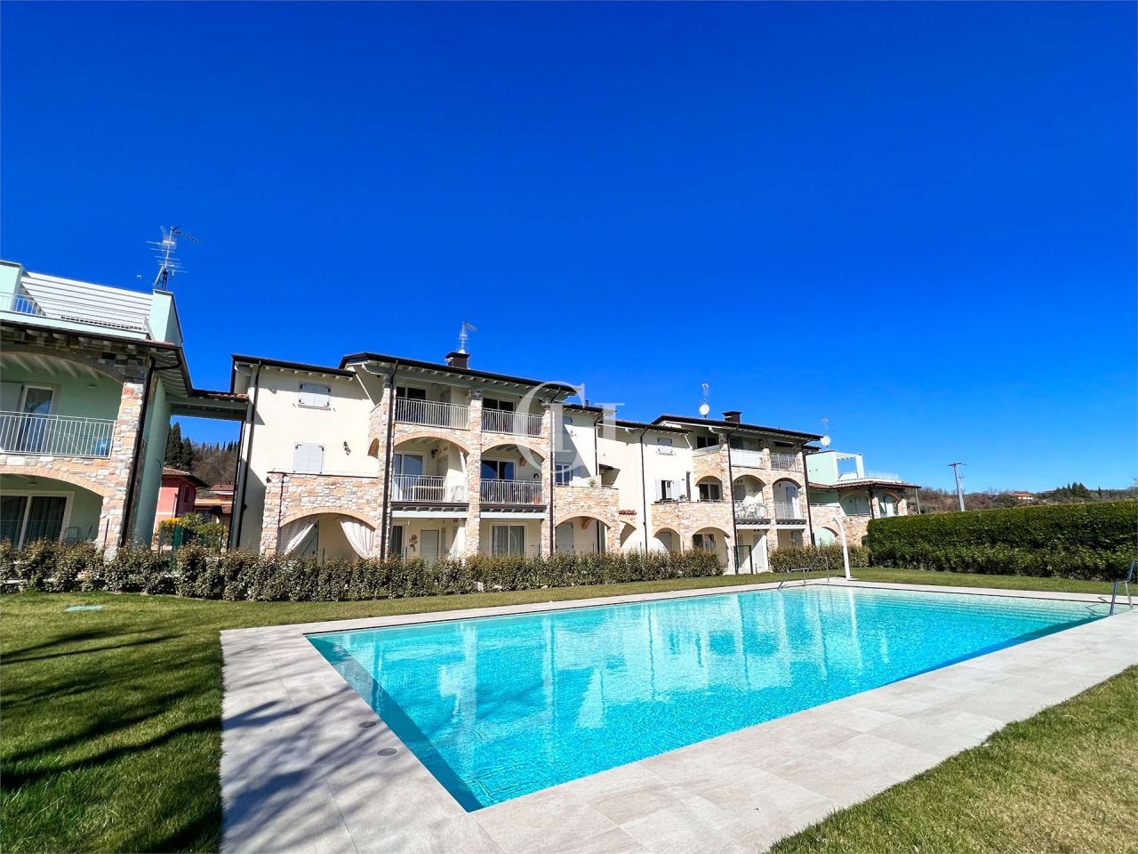 Апартаменты у озера Гарда, Италия, 80 м2 фото 1