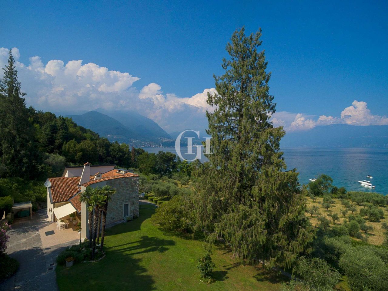 Вилла у озера Гарда, Италия, 250 м2 фото 5