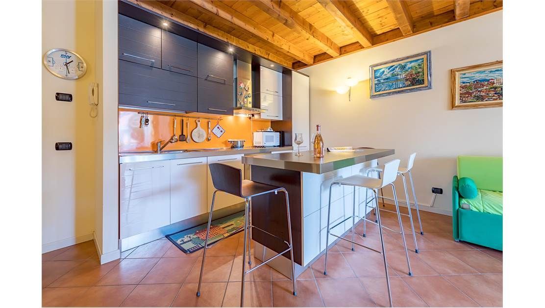Квартира у озера Гарда, Италия, 80 м2 фото 3