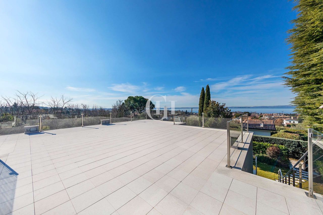 Вилла у озера Гарда, Италия, 160 м2 фото 5