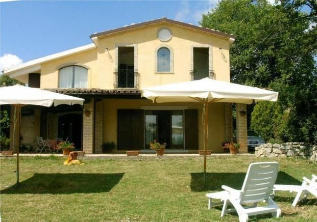 Вилла в Чивитакуане, Италия, 270 м2 фото 1