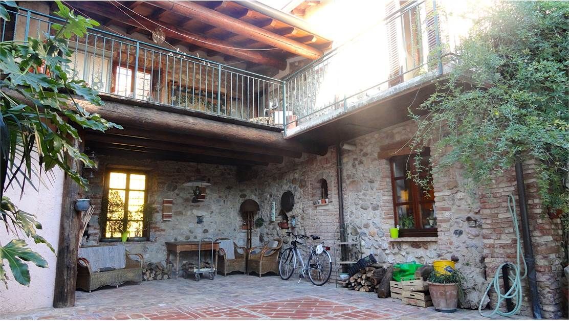 Замок у озера Гарда, Италия, 250 м2 фото 3