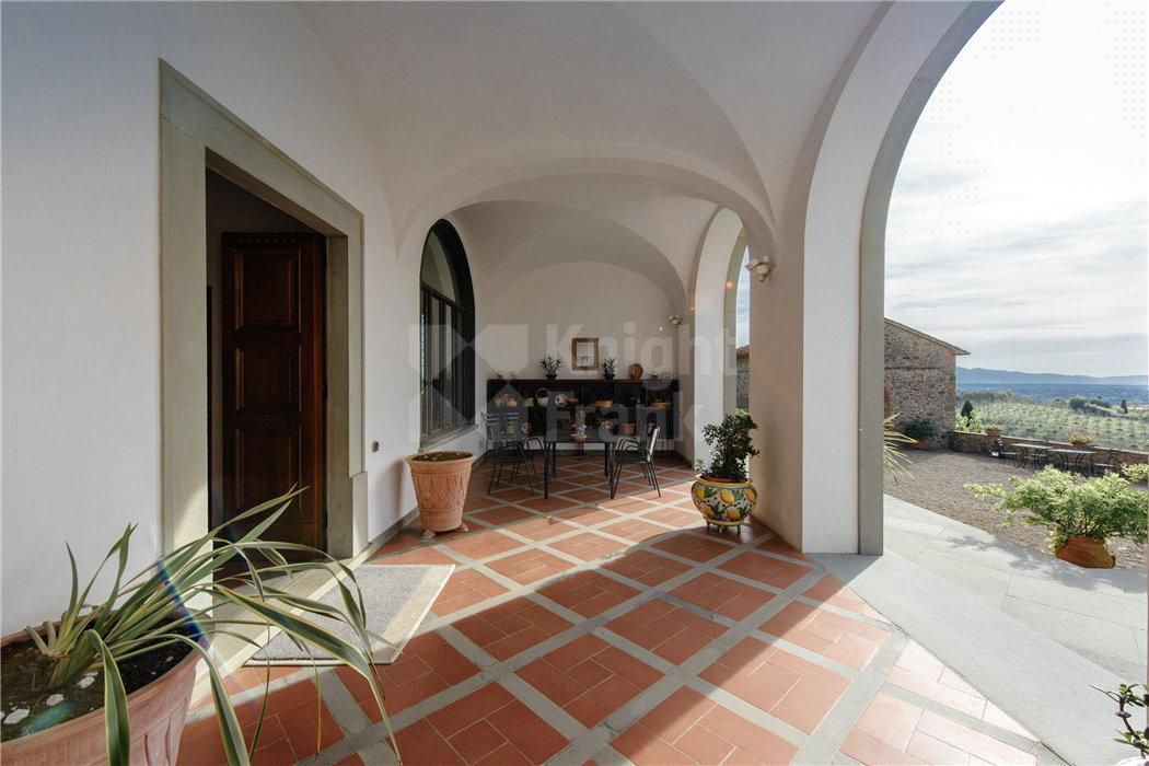 Вилла в Винчи, Италия, 630 м2 фото 3