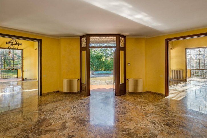 Вилла у озера Комо, Италия, 1 200 м2 фото 3