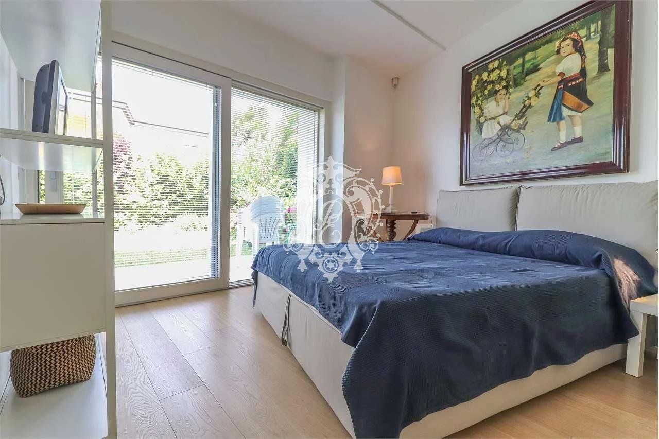 Вилла в Дезенцано-дель-Гарда, Италия, 500 м2 фото 4