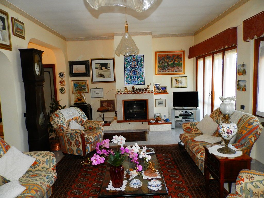 Вилла в Торторето, Италия, 260 м2 фото 2