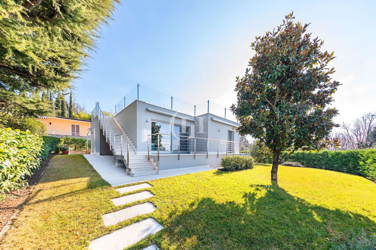 Вилла у озера Гарда, Италия, 160 м2 фото 1